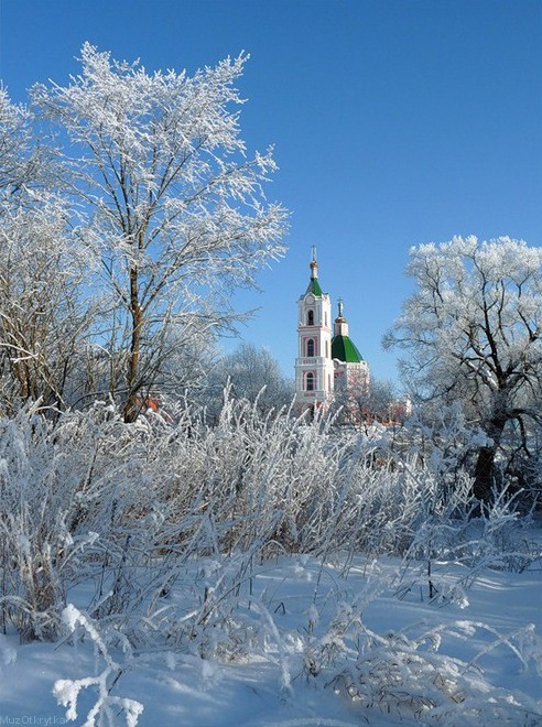 музыкальная открытка Крещение, открытка Крещение, зима, деревья в снегу, церковь